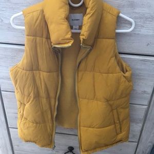 Old navy puffer vest
